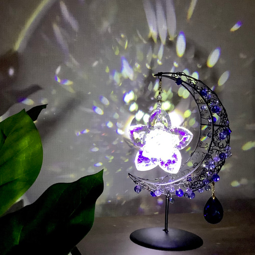 碧い月と神秘的な五芒星サクラメントフラワーの水晶結界サン