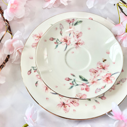 ～桃色麗華・桜の舞～ティーカップ＆ソーサー、プレート　トリオティーセット 3枚目の画像