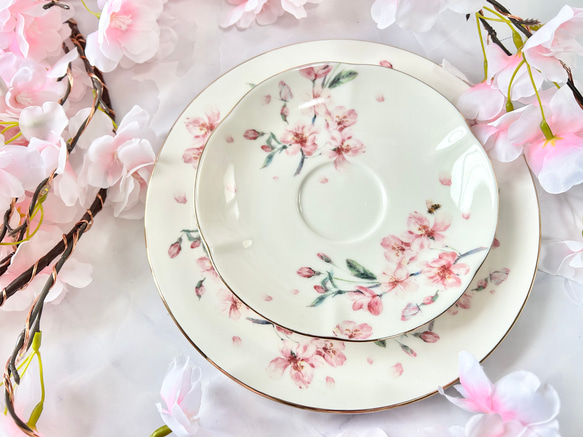 ～桃色麗華・桜の舞～ティーカップ＆ソーサー、プレート　トリオティーセット 3枚目の画像