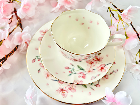 ～桃色麗華・桜の舞～ティーカップ＆ソーサー、プレート　トリオティーセット 4枚目の画像
