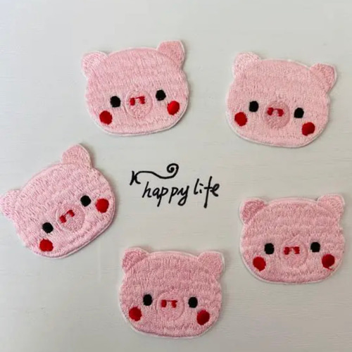 5枚入り子豚ブタちゃんかわいい動物刺繍アイロンワッペン 5枚入り子豚ブタちゃんかわいい動物刺繍アイロンワッペン