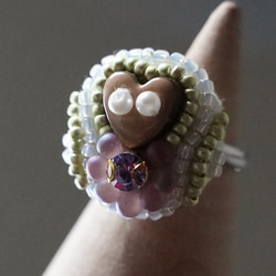 健談戒指 18 均碼串珠刺繡戒指心型米色綠色紫色多彩多色 第1張的照片
