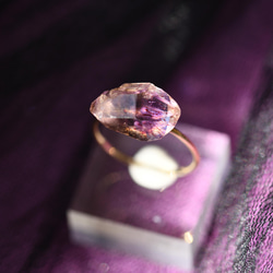 【005黑暗女主角收藏】紫水晶（Amethyst）礦物寶石戒指戒指天然石 第5張的照片