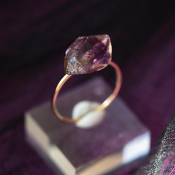 【005黑暗女主角收藏】紫水晶（Amethyst）礦物寶石戒指戒指天然石 第7張的照片