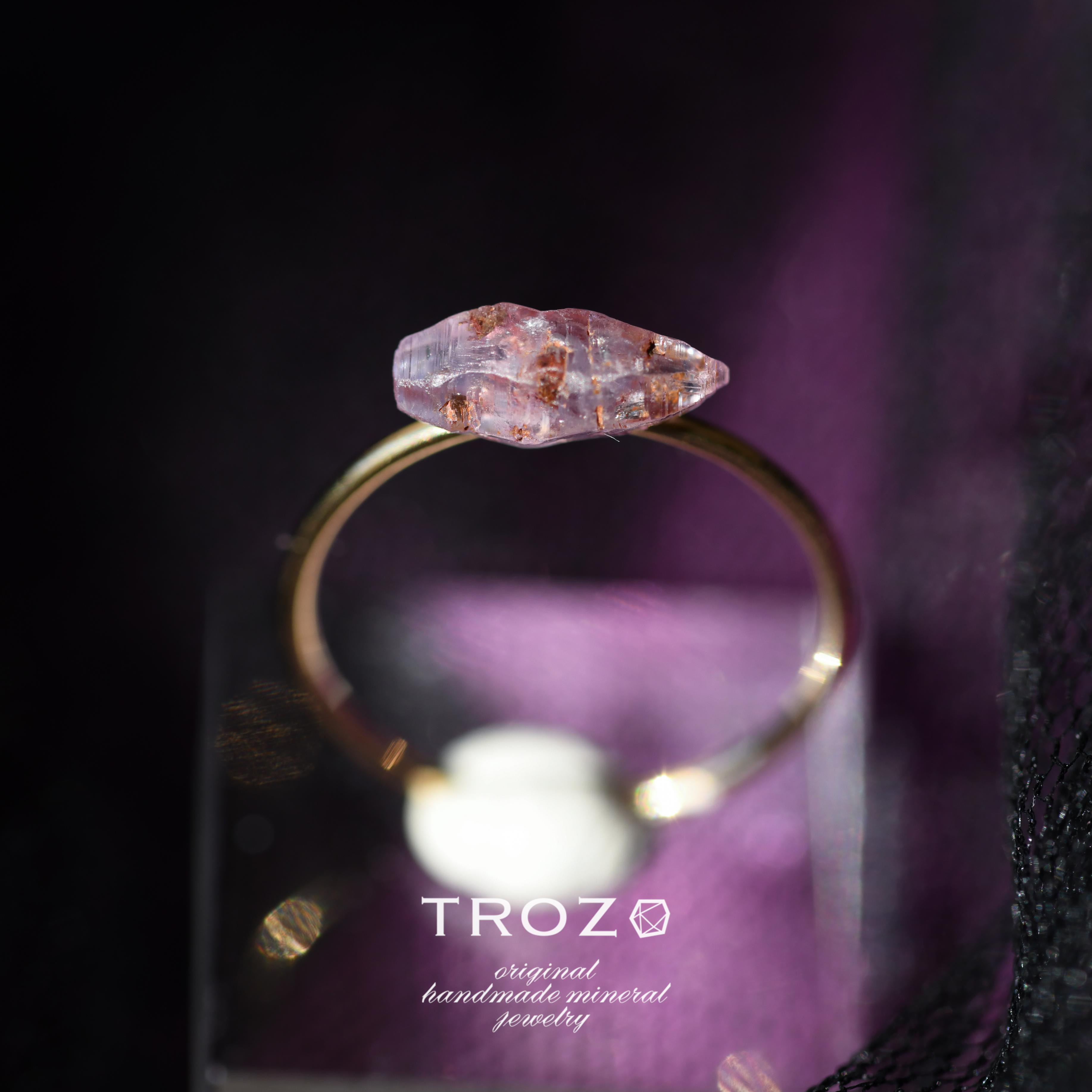 【007 Dark Heroine Collection】 サファイア 鉱物原石 リング 指輪 天然石 アクセサリー