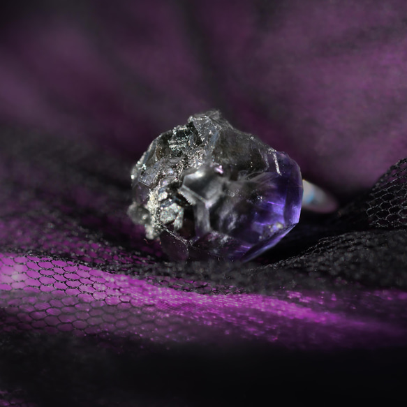 【045黑暗女主角收藏】螢石礦物寶石SV925耳夾天然石 第7張的照片
