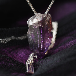 [062 黑暗女英雄系列] Brandberg 紫水晶礦物寶石項鍊天然石 第8張的照片