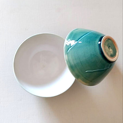《少し訳あり品》陶のお茶碗(イッチン)【白×エメラルドグリーン】 4枚目の画像