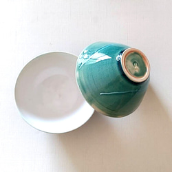 《少し訳あり品》陶のお茶碗(イッチン)【白×エメラルドグリーン】 2枚目の画像