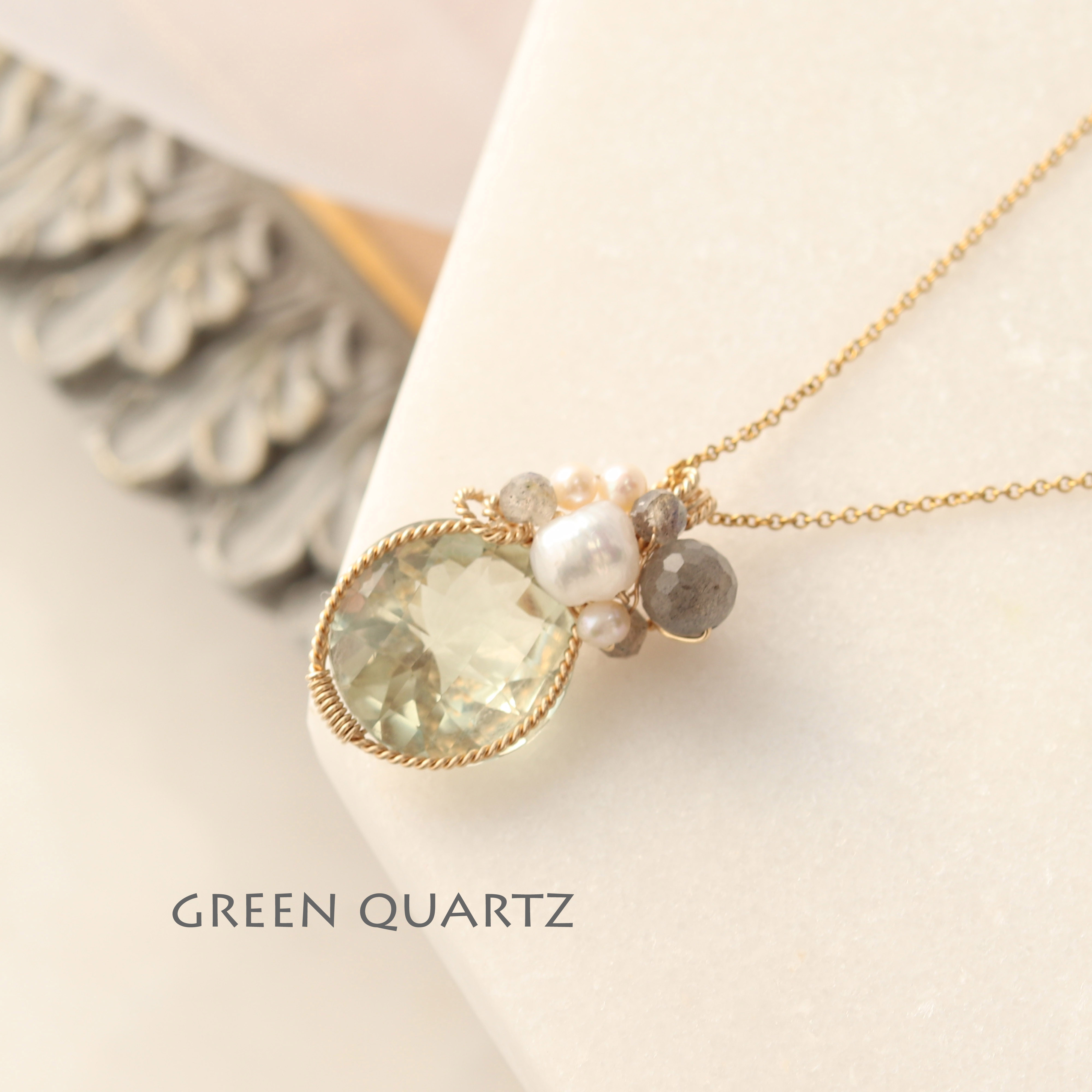 4月の誕生石　水晶　天然石ネックレス　ジュエリー　【mysterious】