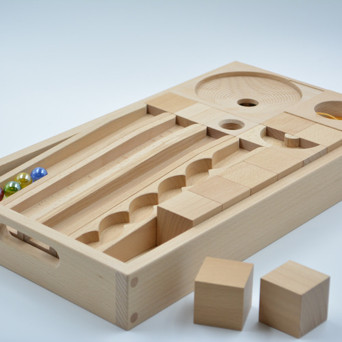 ◎【コンパクト7】小さな大工さん おすすめ 国産 ビー玉転がし 積み木