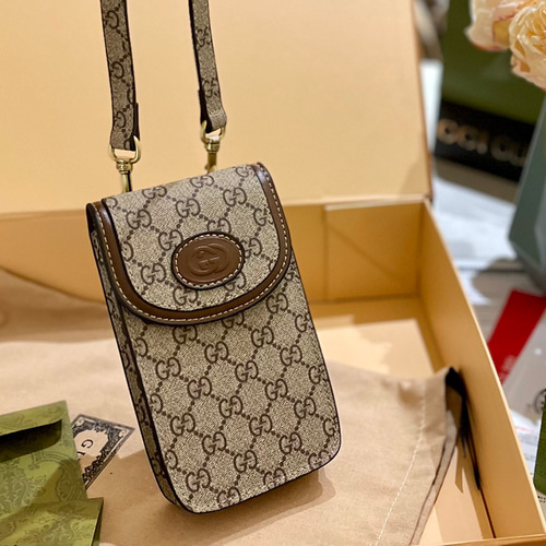 送無]Gucciの2023限定新作携帯バッグ肩から斜めがけグッチハンドバッグ ...