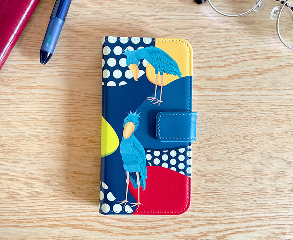 【受注製作品】ハシビロコウのiPhoneケース《Android対応》手帳型スマホケース 名入れ 動物 可愛い おしゃれ 1枚目の画像