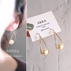 gold&pearl wire earring ゴールドとパールのワイヤーフープイヤリング　　　　　　　　　　 1枚目の画像