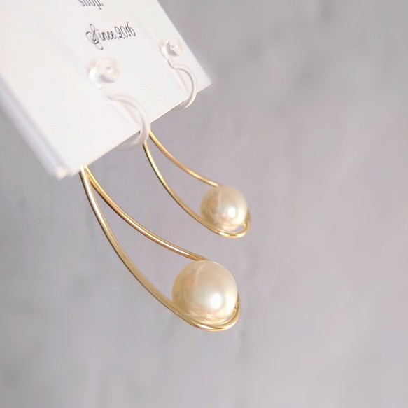 gold&pearl wire earring ゴールドとパールのワイヤーフープイヤリング　　　　　　　　　　 7枚目の画像