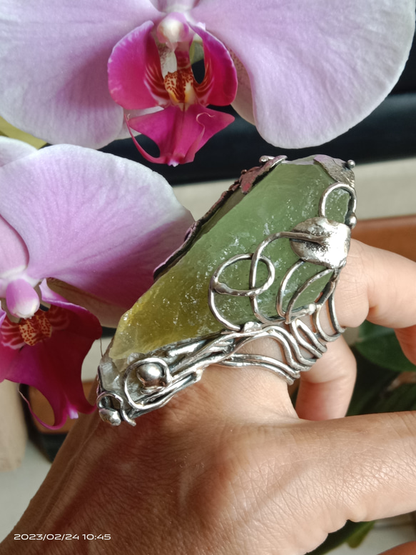 方解石原礦手工銀戒 純銀戒指~ 「一抹綠 」~Green Calcite Mineral Silver Ring 第18張的照片