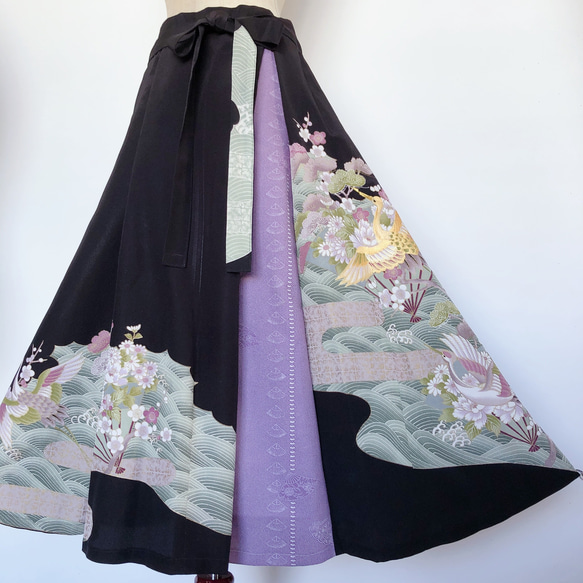 上質黒留袖 差し色ロングスカート フレア ウエストゴム 衣装 結婚式 着物リメイク フリー 黒 紫（A1208） 2枚目の画像