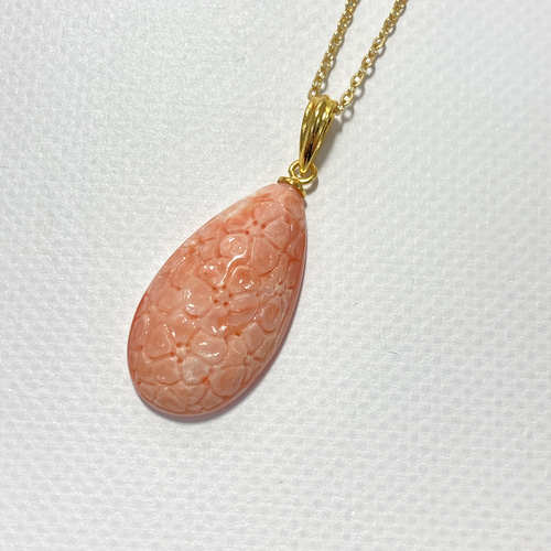 宝石珊瑚 彫り珊瑚 ペンダント スライドボールチェーン