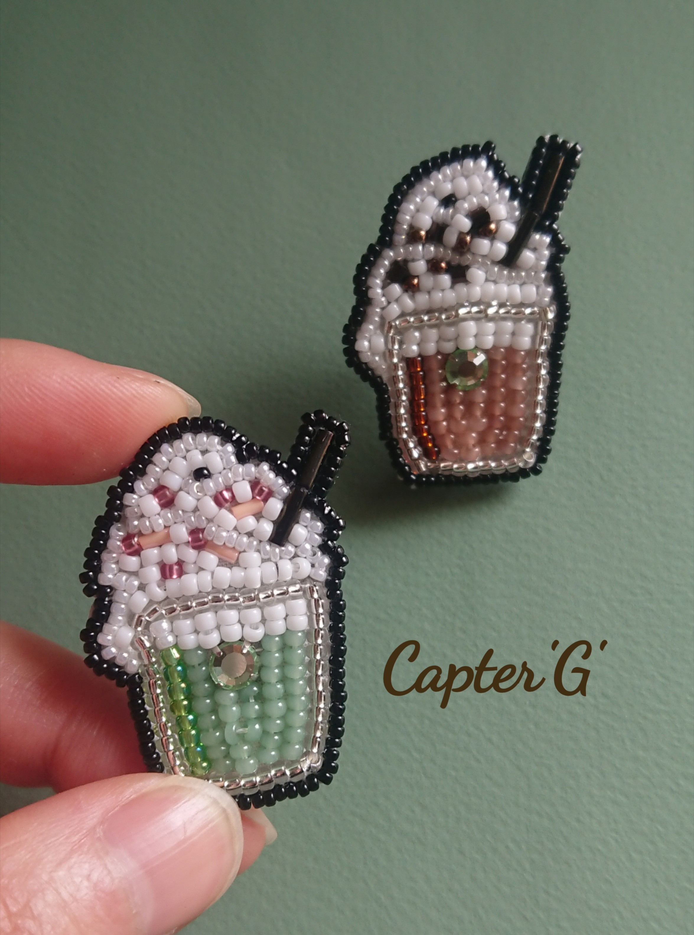 カフェシリーズ】フラぺチーノ風ドリンクビーズ刺繍ブローチ