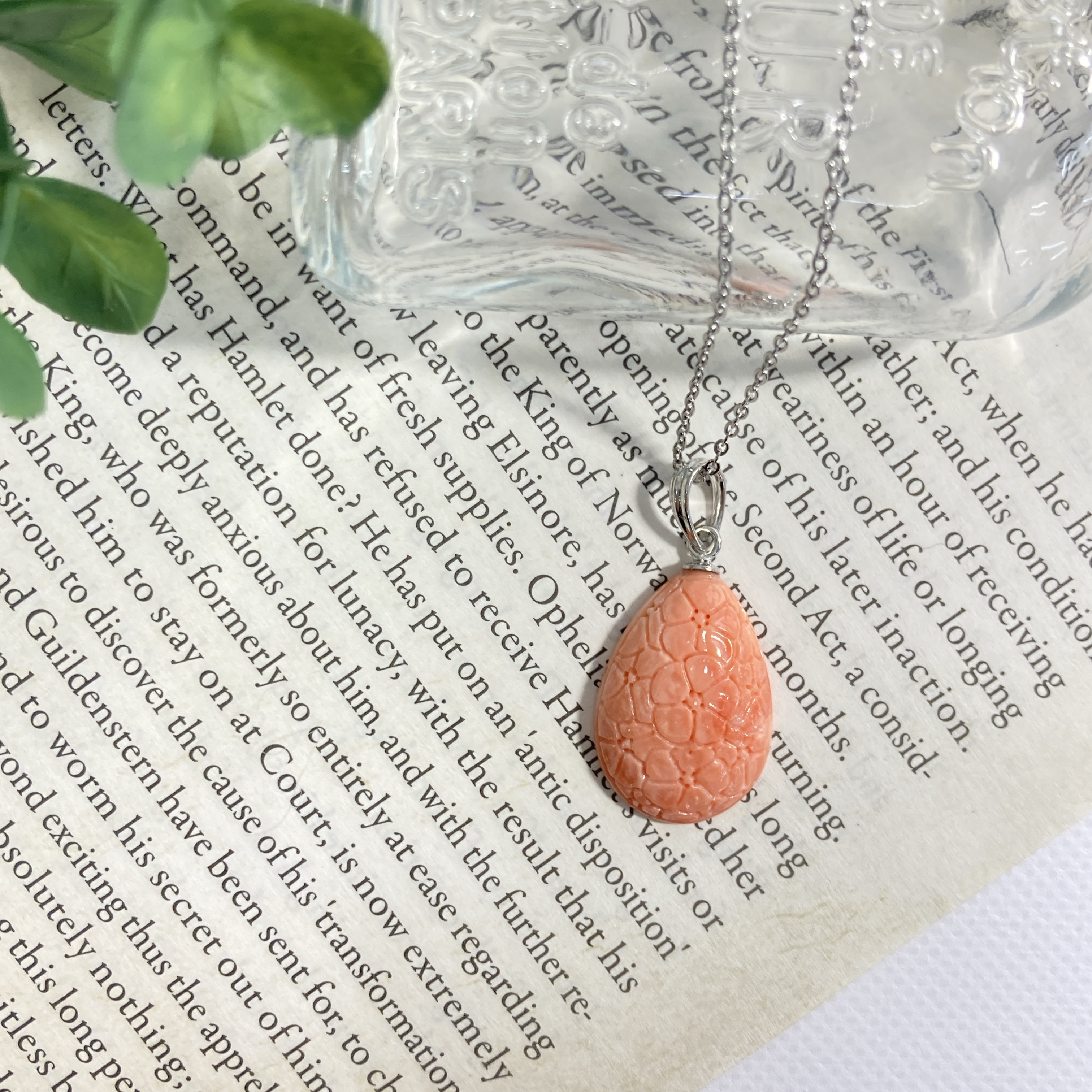 宝石珊瑚 彫り珊瑚 ペンダント スライドボールチェーン ステンレスシルバー ｎ035 5,460円