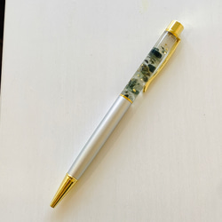 金粉と水晶のハーバリウムペン♦ガネーシュヒマールインクルージョン 8枚目の画像