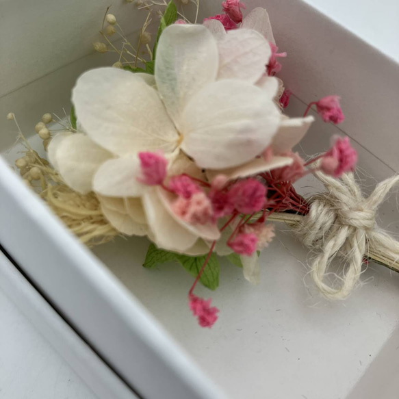プリザーブドフラワー ミニ ブーケ 花束 ボックス ハンドメイド アジサイ カスミソウ 飾り インテリア プチギフト 4枚目の画像