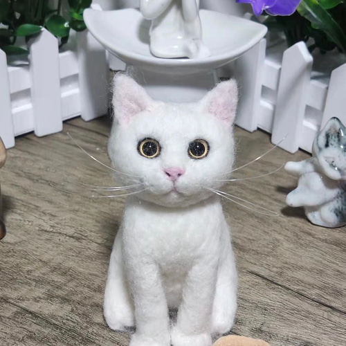 羊毛フェルト猫　【yume】 世界に一つだけのうちのミニチュア】 羊毛フェルト ふわふわ羊毛で作る