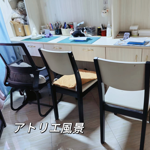 ハンドメイド 発泡スチロール で 作った グレー の テーブル インテリア 置物 アート 作品 発泡スチロール で 作った グレー の テーブル