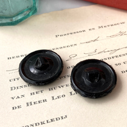 【送料無料】2個 1930s チェコ製 アンティーク ヴィンテージ 黒ガラスボタン 素材 [EY8451] 4枚目の画像
