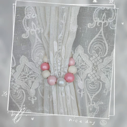 [送料無料]季節の花 桜色 カーテンタッセル  ピンク ウッドビーズ 2本 2枚目の画像