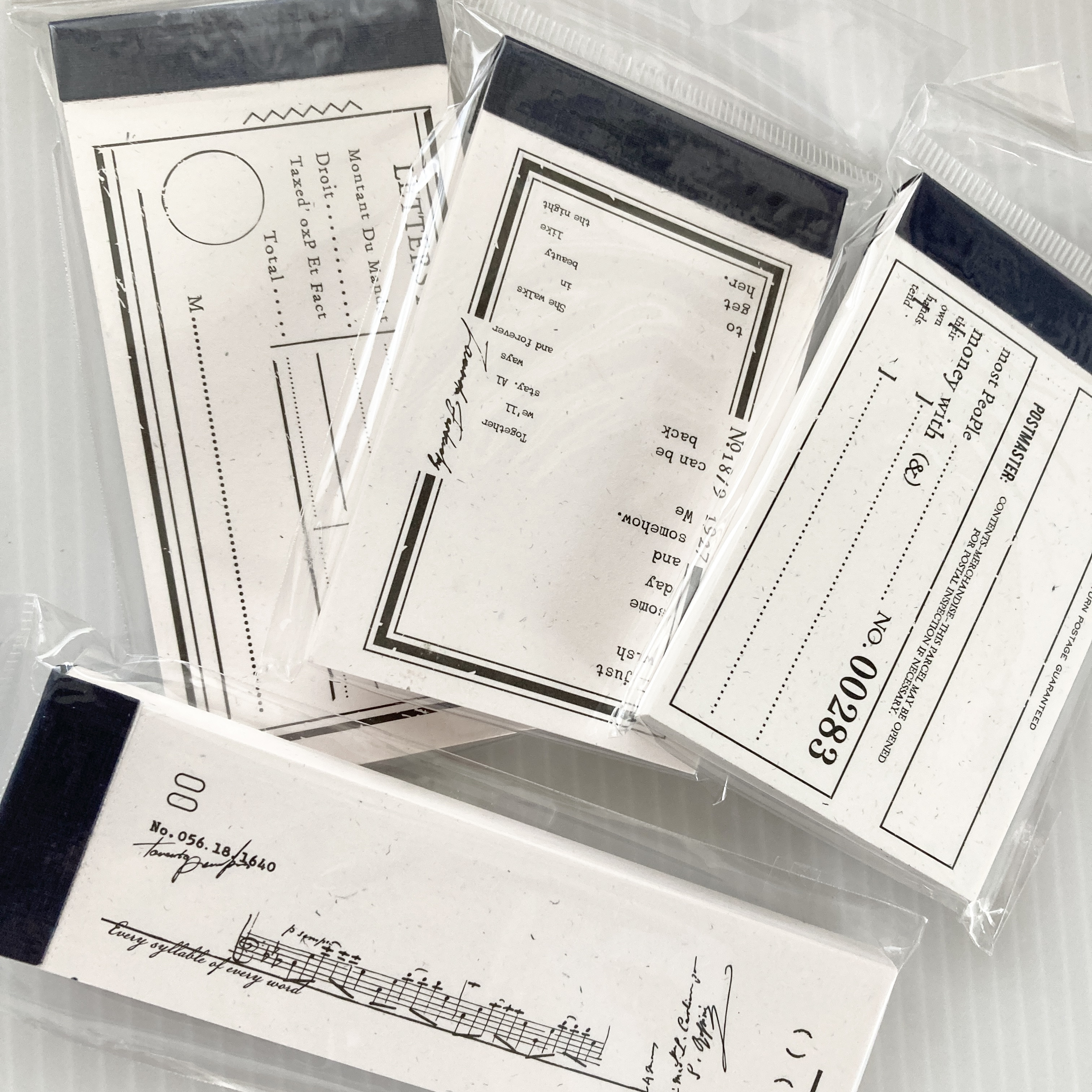 796❤︎海外　紙モノ　コラージュ素材　メモセット　F  40枚入り 796❤︎海外紙モノコラージュ素材メモセットF 40枚入り