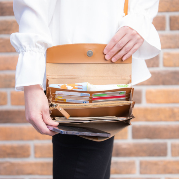 送料無料】本革でも軽い+大容量 お財布スマホショルダー キーリール