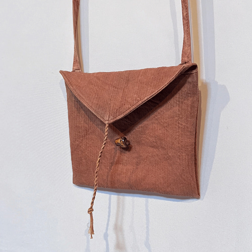 ◆柿渋古布と山葡萄蔓使用　ポシェット　ポーチ　ハンドメイド◆ 山葡萄ポシェット | 松本奈川山葡萄籠工房千三郎