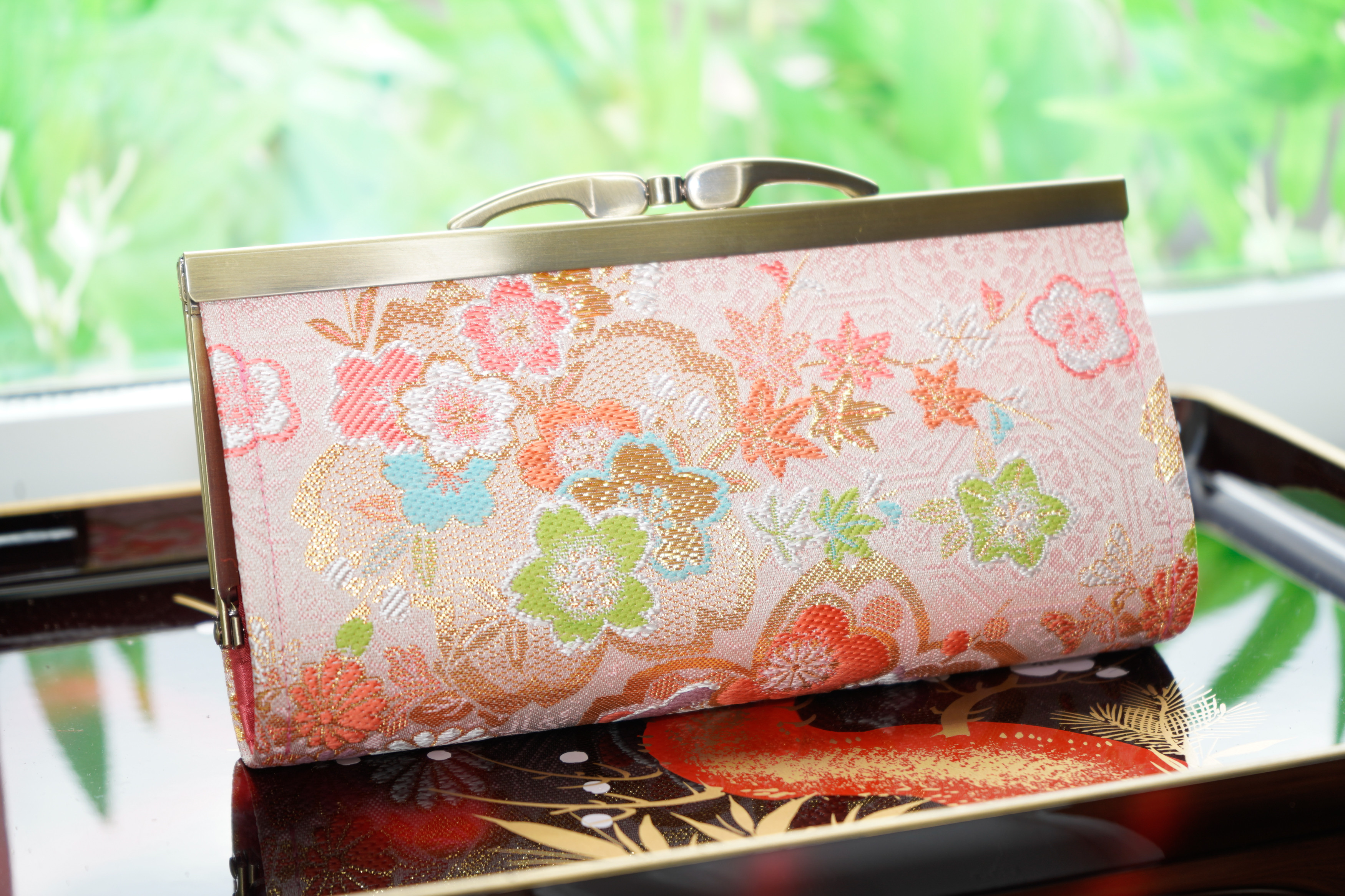 春爛漫＊桜舞う金襴織物で中型長財布＊優美に咲く四季の彩り＊淡桜ピンク