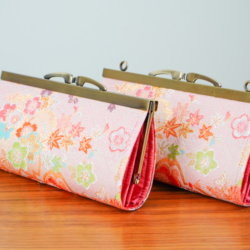 春爛漫＊桜舞う金襴織物で中型長財布＊優美に咲く四季の彩り＊淡桜