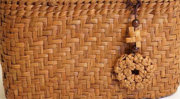 山葡萄籠 手作り花　ペンダント　チャ―ム　アクセサリー　ストラップ かごバッグ 8枚目の画像