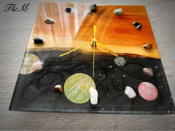 宇宙 ウッド レジン 壁掛け時計 (宇宙 / 星 / 惑星 / 木星 / スプレーアート )　【1点もの】 3枚目の画像