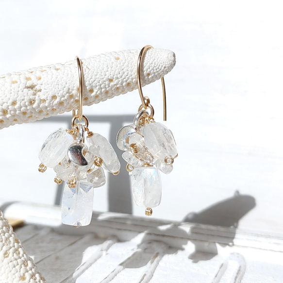 ❁Luna earrings 14kgf＆silver925❁　願いを込めたピアス✧レインボームーンストーン✧ 7枚目の画像