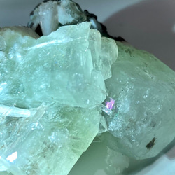 天使の水晶˚✧₊⁎  虹入り　グリーンアポフィライト　原石　クラスター　魚眼石 6枚目の画像