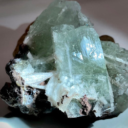 天使の水晶˚✧₊⁎  虹入り　グリーンアポフィライト　原石　クラスター　魚眼石 3枚目の画像