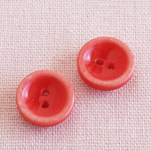 (3個) 12mm 赤い丸いボタン  フランス製 1枚目の画像