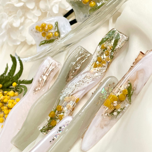 レジンイヤリング　3点セット　ミモザ　ゴールド　ホワイト　夏 レジンイヤリング 3点セット ミモザ ゴールド ホワイト 夏