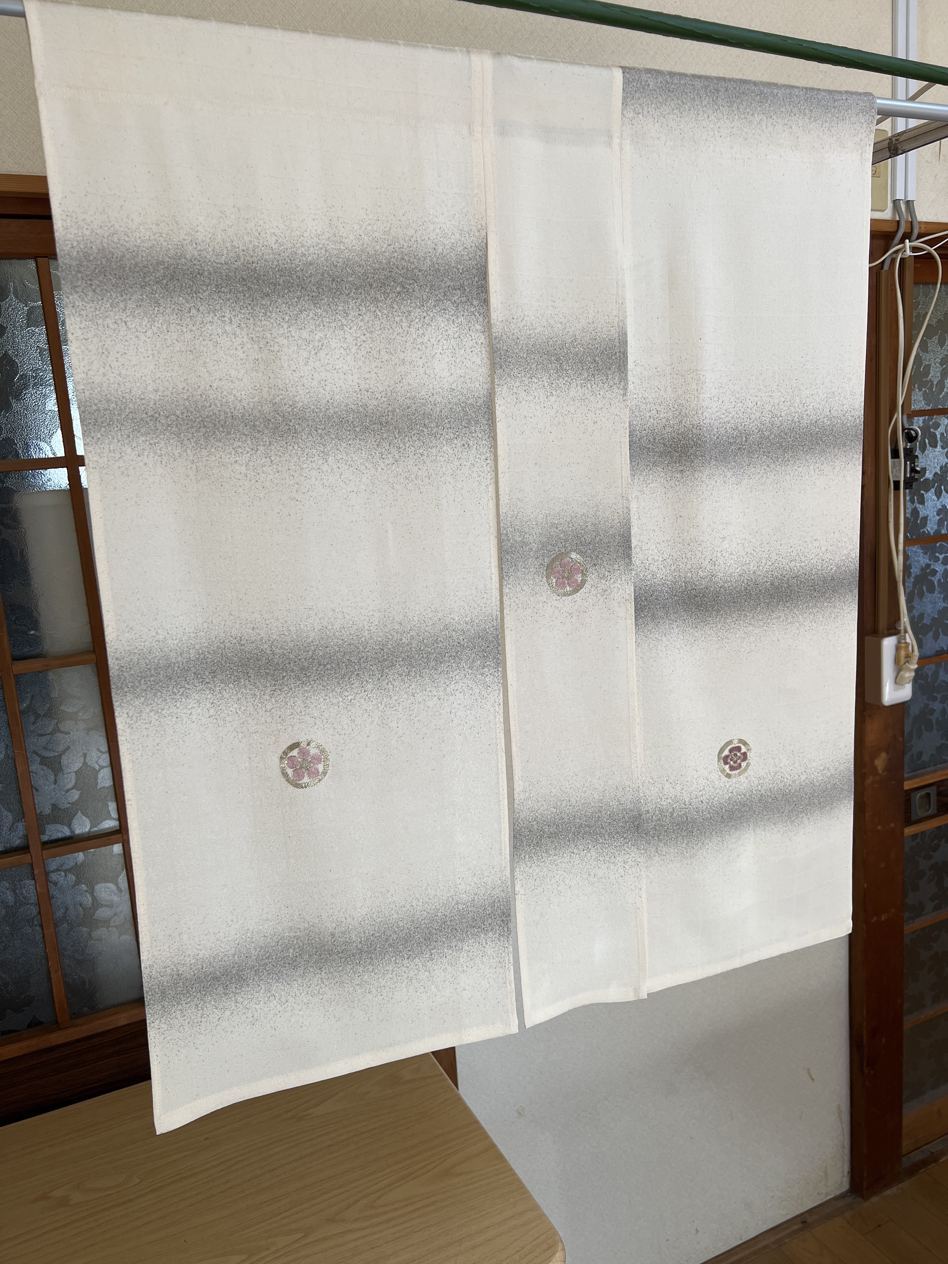 着物解いて暖簾作成ーお部屋に気分入れ替えに！ | bemap.com.mx