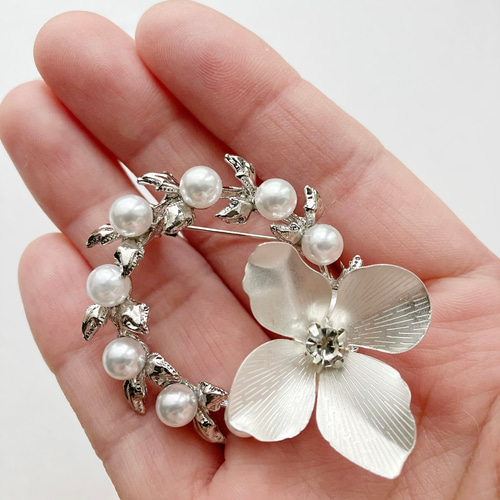 GOLDS∞infinity♡付属品のビジューブローチのみ♡単品