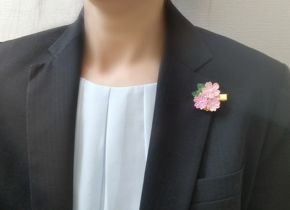 マスク　チャーム　コサージュ　つまみ細工　桜　卒業式　入学式　結婚式 5枚目の画像