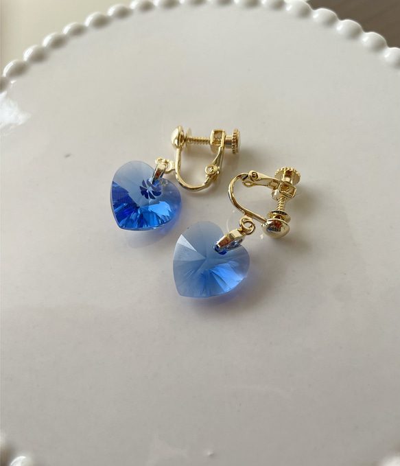 ハート型クリスタルイヤリング サファイア イヤリング  