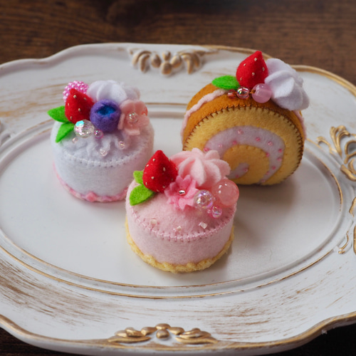 フェルトケーキ2個&ロールケーキ1個&クッキー5個セット 雑貨 フェルトケーキ2個&ロールケーキ1個&クッキー5個セット 雑貨