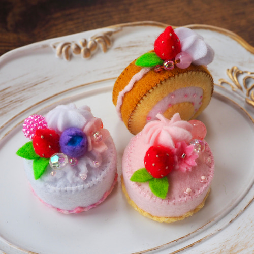 フェルトケーキ2個＆ロールケーキ1個＆クッキー5個セット 雑貨