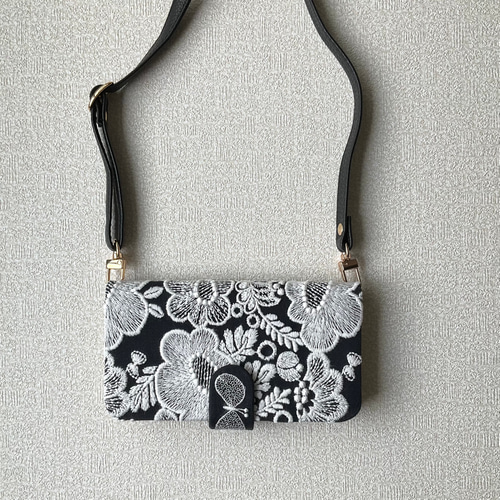 ミナペルホネン smile flower iPhoneケース iPhoneケース