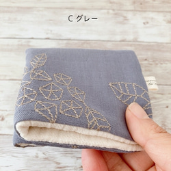 ガーゼハンカチ 8重ガーゼ 厚手 大人用  ＊ あじさい ちょうちょ 刺繍 4枚目の画像